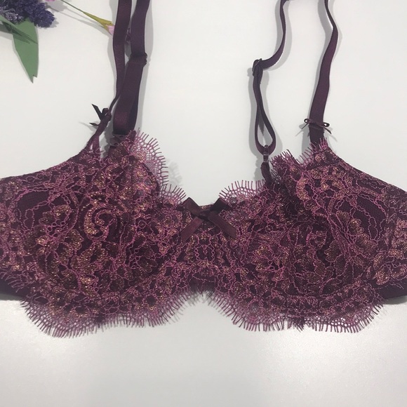 Victoria's Secret Dream Angle Uplift Bra - Picture 10 of 12